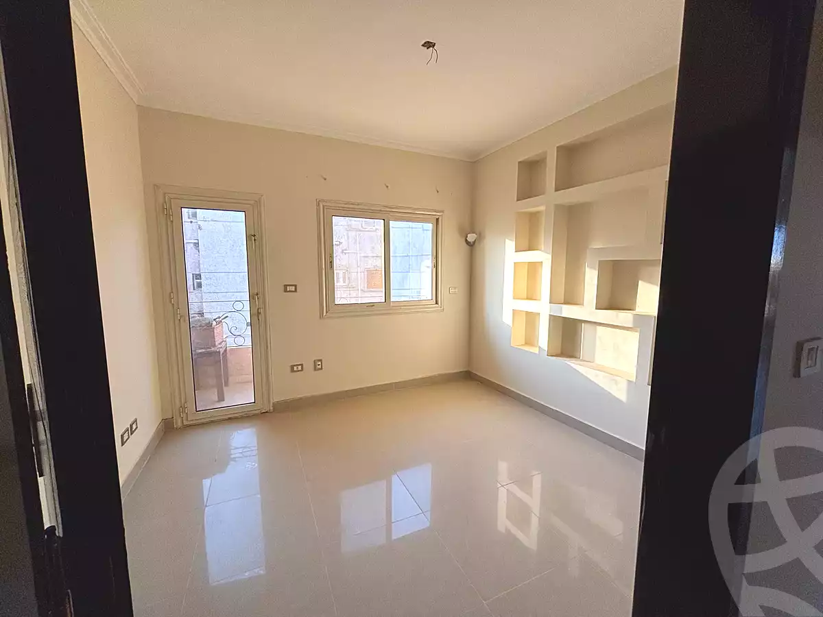 https://aqarmap.com.eg/en/listing/7255187-for-sale-cairo-el-sheikh-zayed-city-el-hay-elsabeaa-lhy-lsb