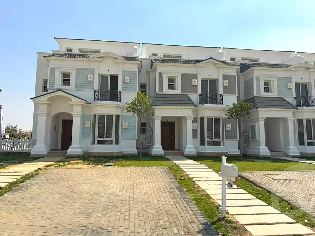 https://aqarmap.com.eg/en/listing/7255546-for-sale-cairo-new-cairo-compounds-mountain-view1-1-compound