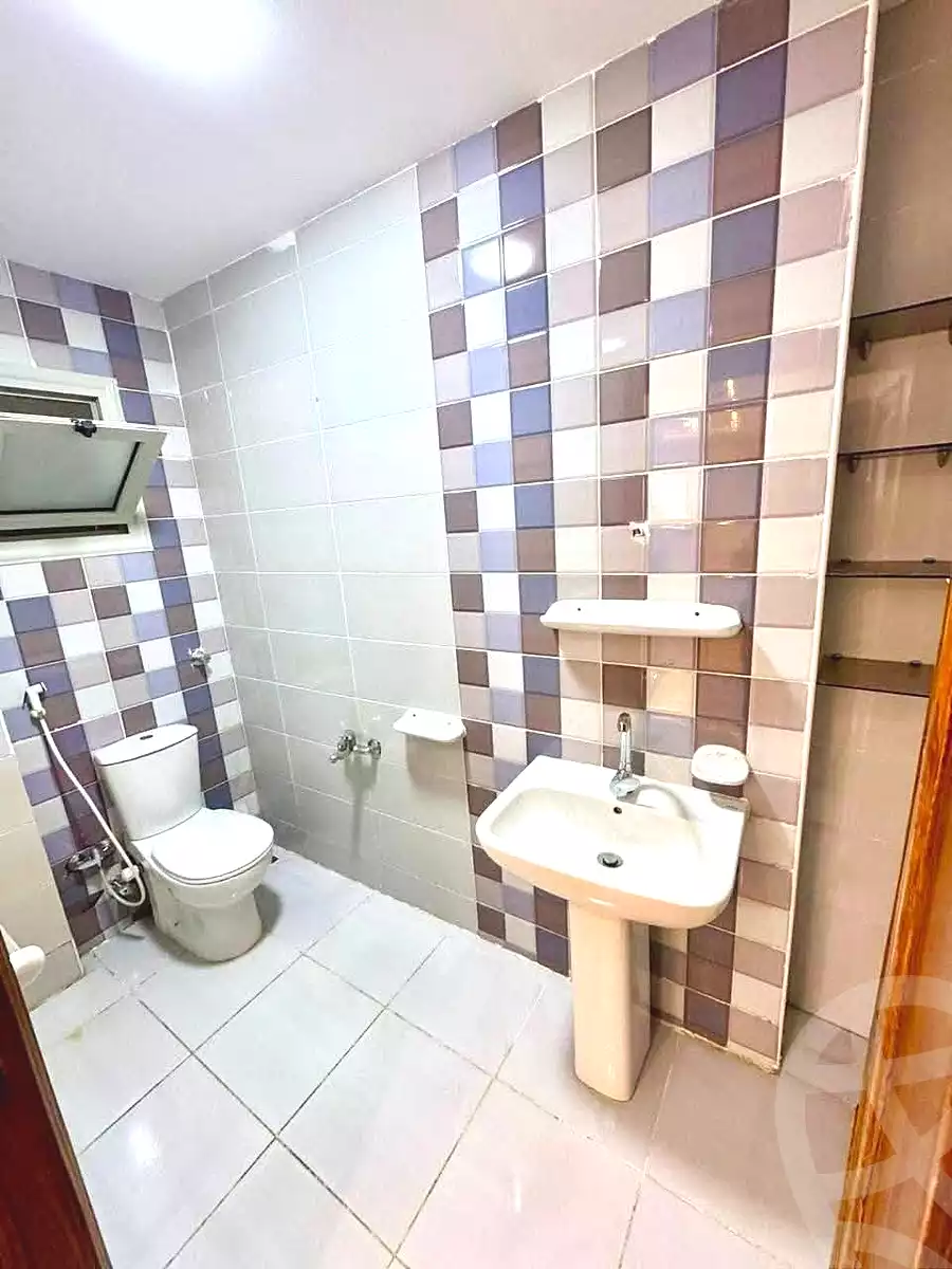 https://aqarmap.com.eg/ar/listing/7256337-for-sale-alexandria-sydy-bshr-sydy-bshr-bhry-shr-mhmwd-l-yswy