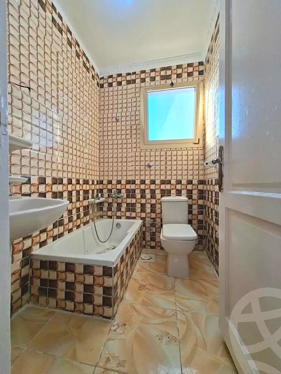 https://aqarmap.com.eg/en/listing/7256833-for-sale-alexandria-al-agamy-shataa-el-nakheel