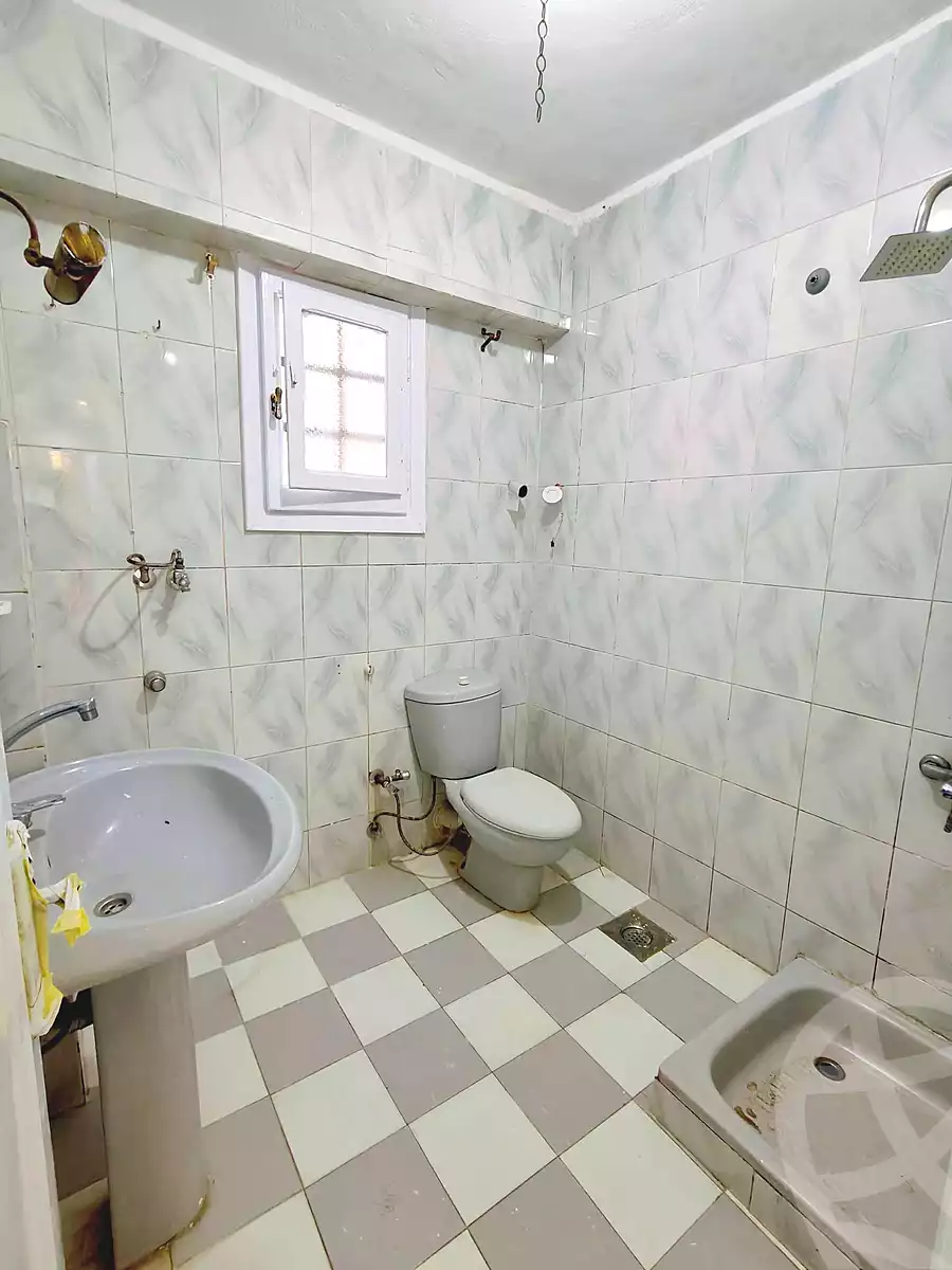 https://aqarmap.com.eg/ar/listing/7256860-for-sale-alexandria-al-agamy-shataa-el-nakheel