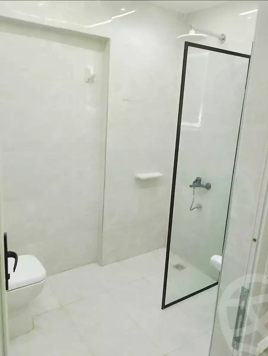 https://aqarmap.com.eg/ar/listing/7257386-for-sale-alexandria-al-agamy-el-hanouvel