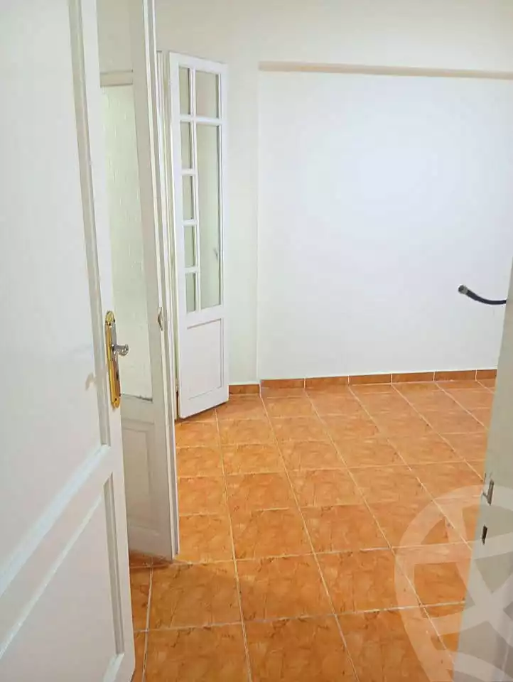 https://aqarmap.com.eg/ar/listing/7257941-for-rent-alexandria-al-agamy-lbytsh