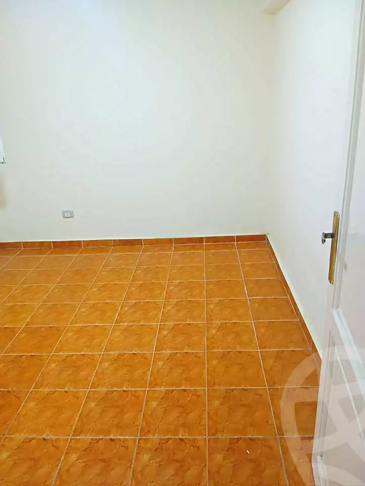 https://aqarmap.com.eg/ar/listing/7257941-for-rent-alexandria-al-agamy-lbytsh
