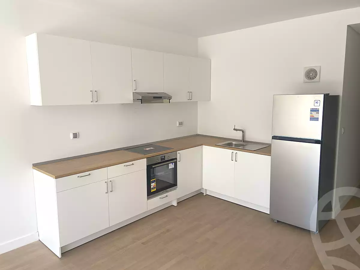 https://aqarmap.com.eg/ar/listing/7258091-for-rent-cairo-el-sheikh-zayed-city-compounds-kyrw-jyt-grand-residences-cairo-gate