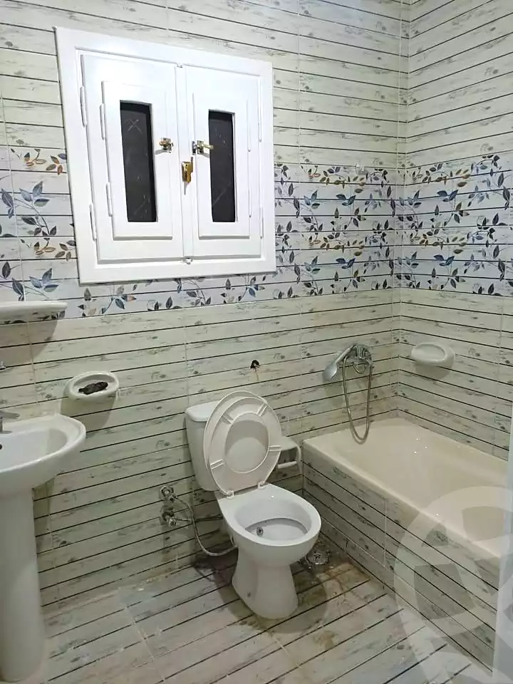 https://aqarmap.com.eg/en/listing/7258336-for-sale-alexandria-al-agamy-bw-ywsf-hosni-mubarak-st