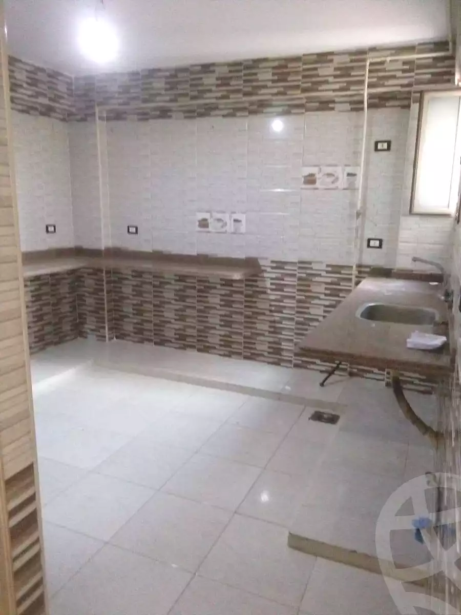 https://aqarmap.com.eg/en/listing/7258426-for-rent-alexandria-al-agamy-bw-ywsf
