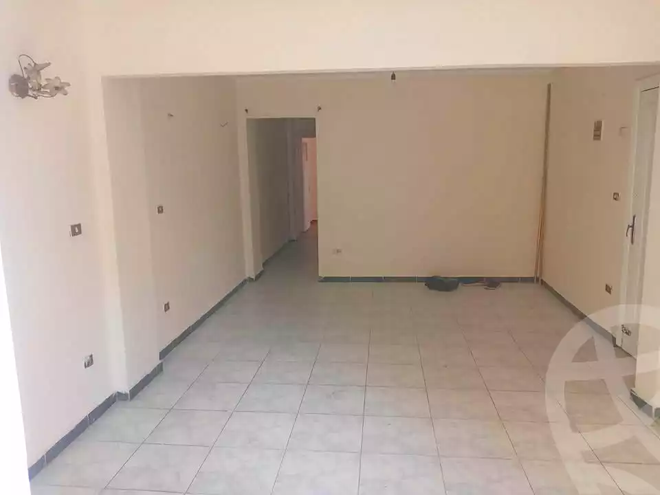 https://aqarmap.com.eg/ar/listing/7258776-for-sale-alexandria-shds