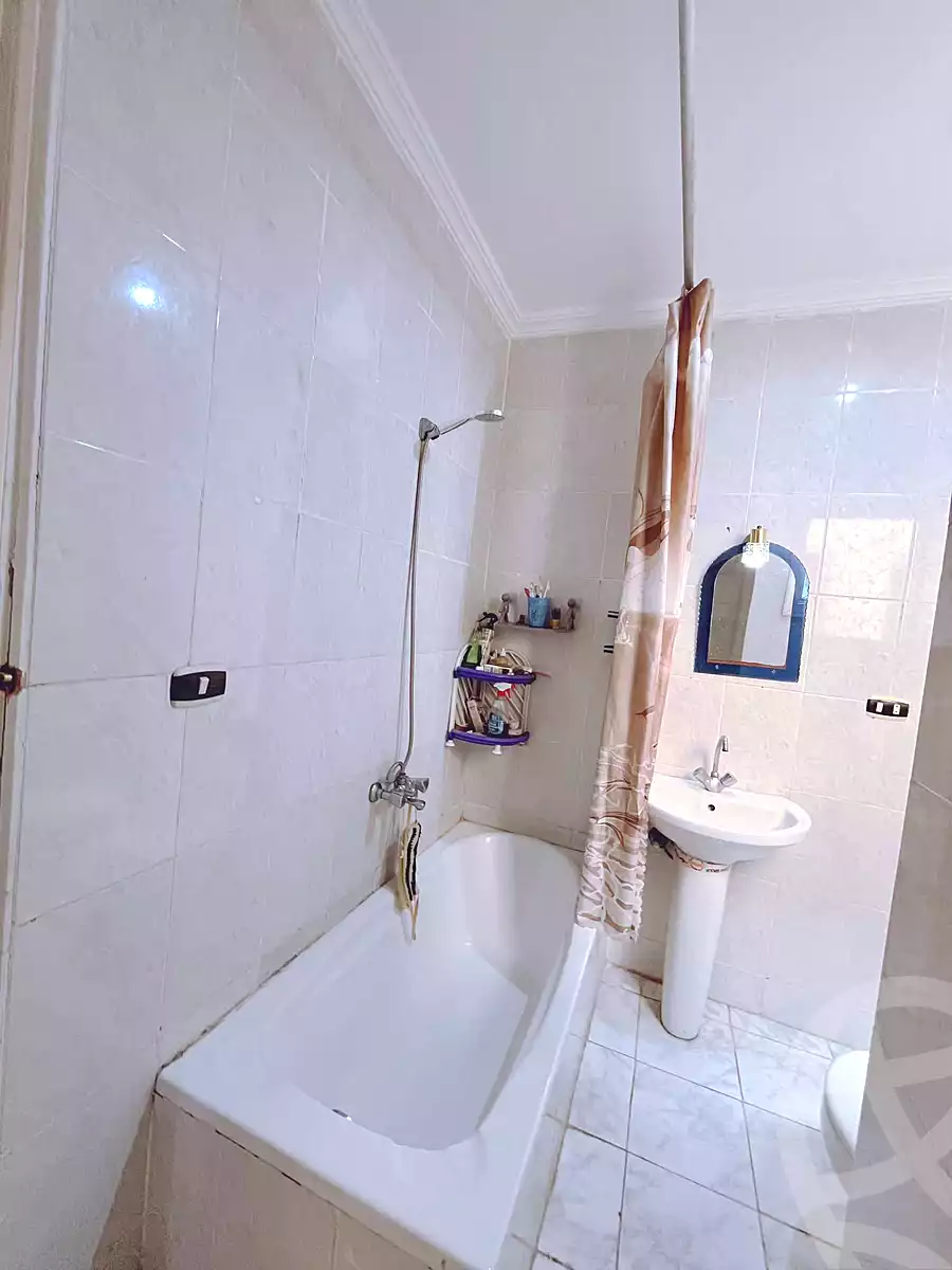 https://aqarmap.com.eg/ar/listing/7258881-for-sale-alexandria-al-agamy-lbytsh-shahr-al-assal-st