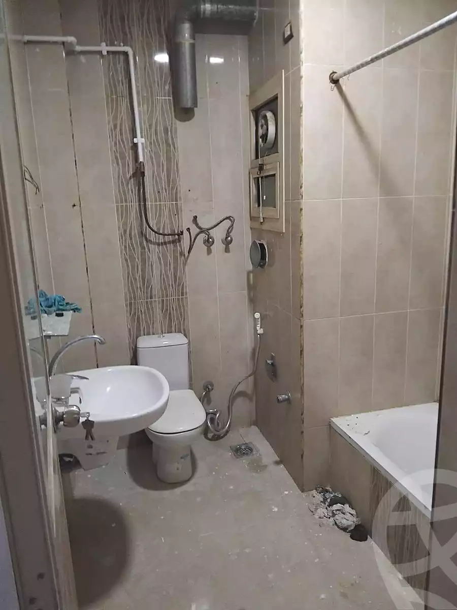 https://aqarmap.com.eg/en/listing/7259408-for-rent-cairo-helwan-kwrnysh-hlwn