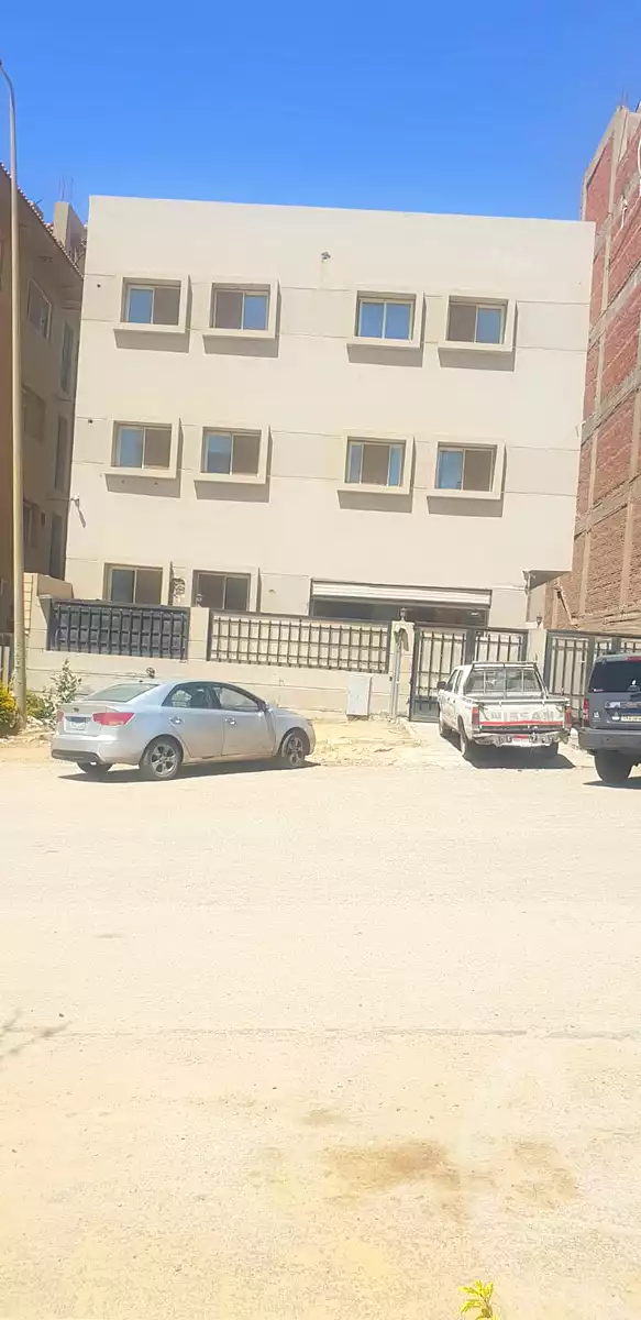 https://aqarmap.com.eg/ar/listing/7259473-for-rent-cairo-new-cairo-el-maantiqah-el-sinaiyyah