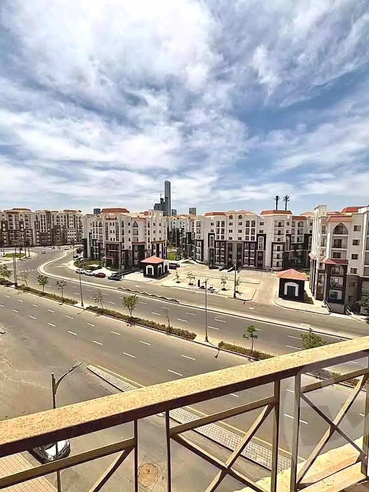 https://aqarmap.com.eg/en/listing/7259939-for-sale-cairo-new-administrative-capital-r7-la-capitale