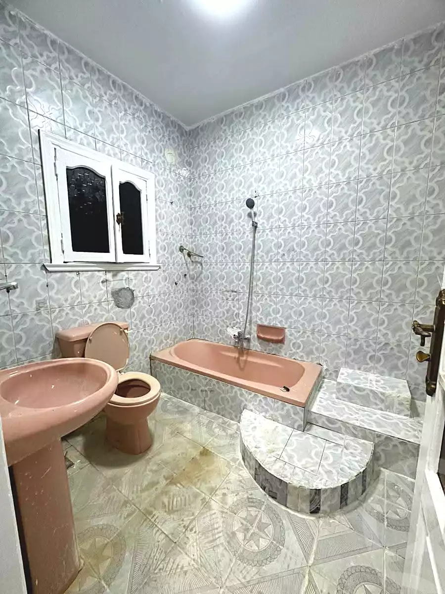 https://aqarmap.com.eg/ar/listing/7260643-for-sale-alexandria-al-agamy-el-hanouvel