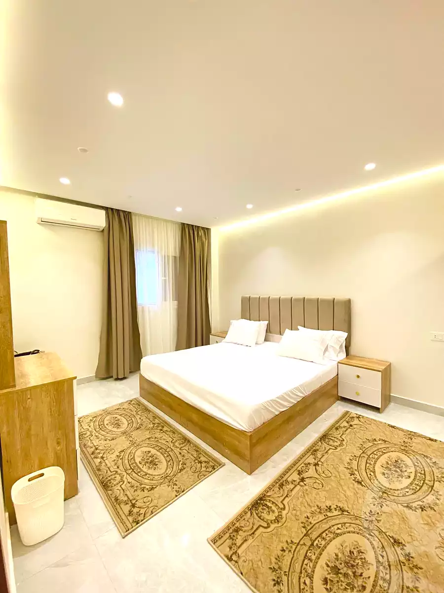 https://aqarmap.com.eg/ar/listing/7261060-for-rent-cairo-new-cairo-compounds-el-mostashareen-compound
