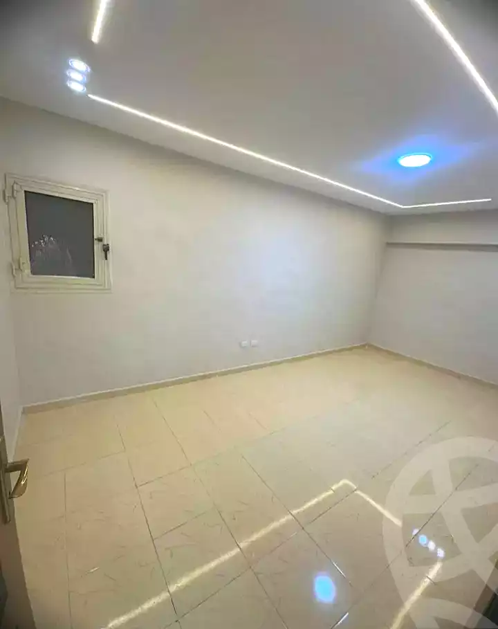 https://aqarmap.com.eg/en/listing/7261176-for-sale-alexandria-sydy-bshr-sydy-bshr-bhry-shr-khld-bn-lwlyd