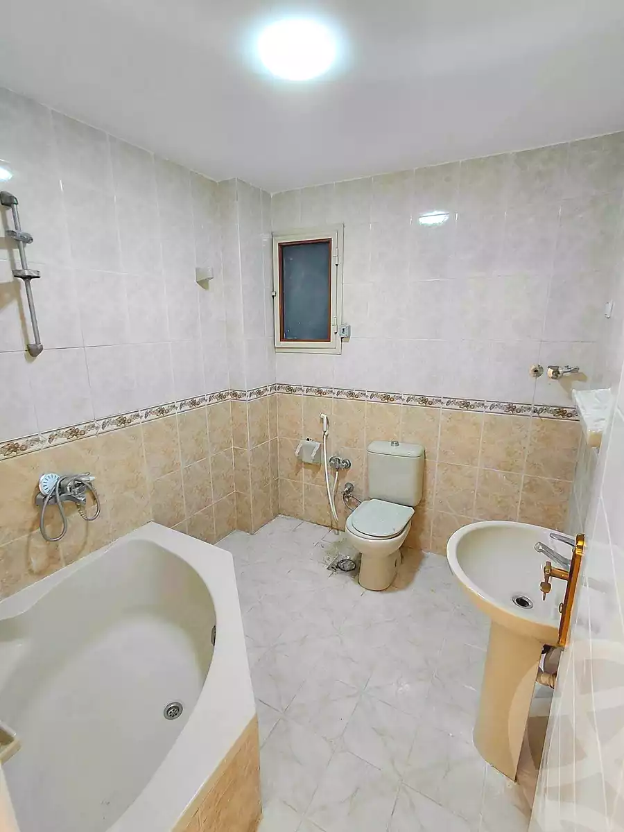https://aqarmap.com.eg/ar/listing/7262022-for-sale-alexandria-sydy-bshr-sydy-bshr-bhry-shr-mhmd-njyb