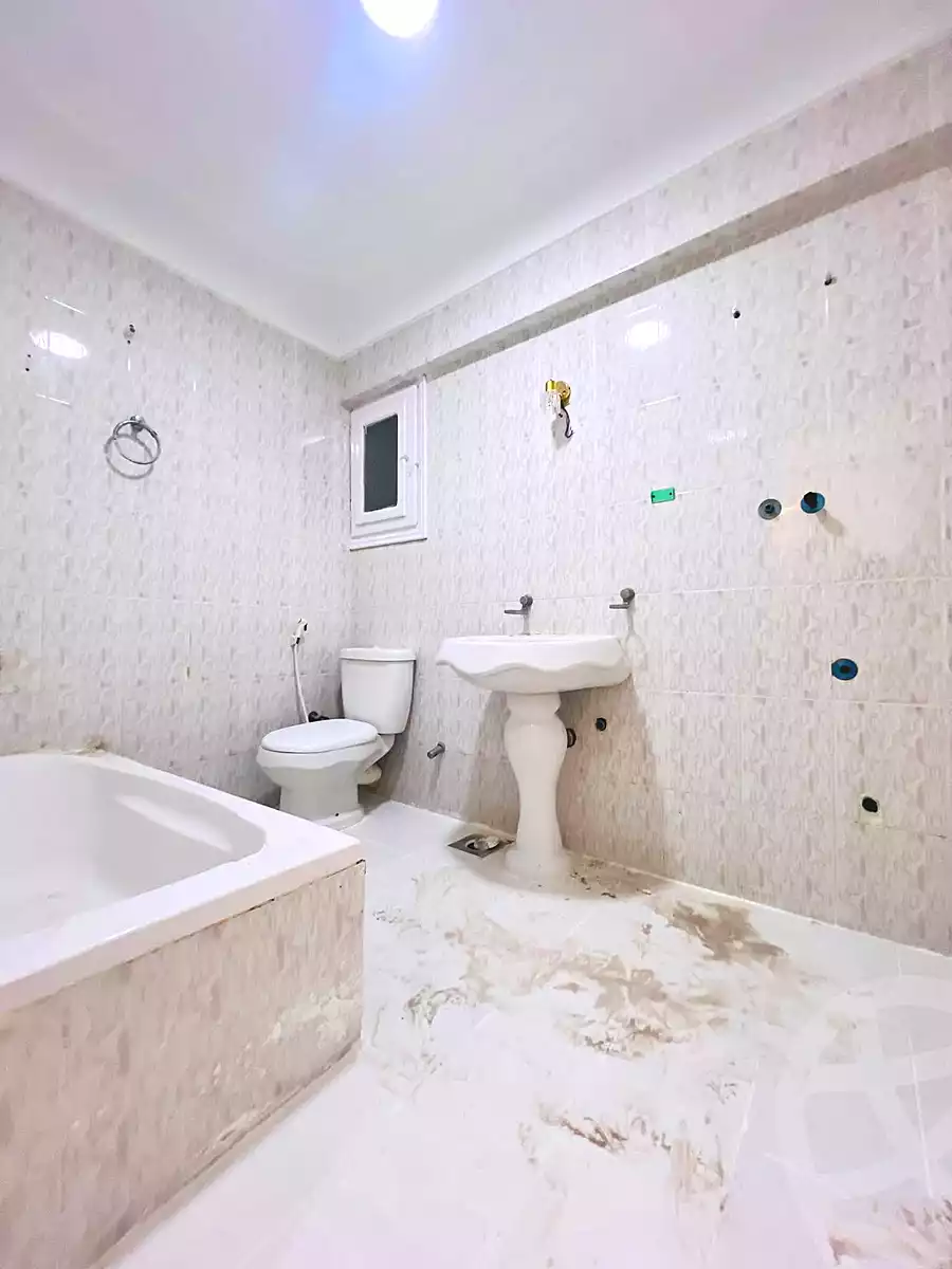 https://aqarmap.com.eg/ar/listing/7262238-for-sale-alexandria-al-agamy