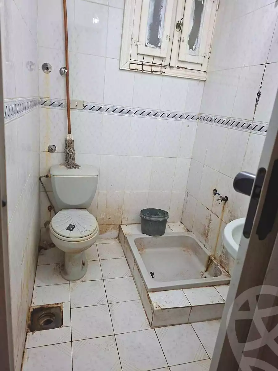 https://aqarmap.com.eg/ar/listing/7262505-for-rent-alexandria-al-agamy-el-hanouvel