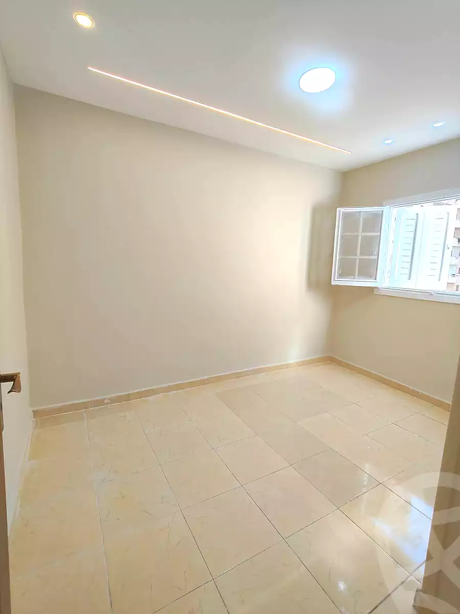 https://aqarmap.com.eg/ar/listing/7262506-for-sale-alexandria-miami-street-57