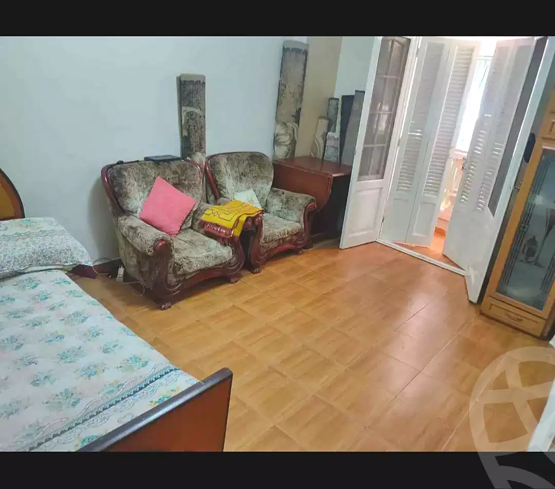 https://aqarmap.com.eg/en/listing/7262529-for-sale-alexandria-moharram-bey-othman-galal-st