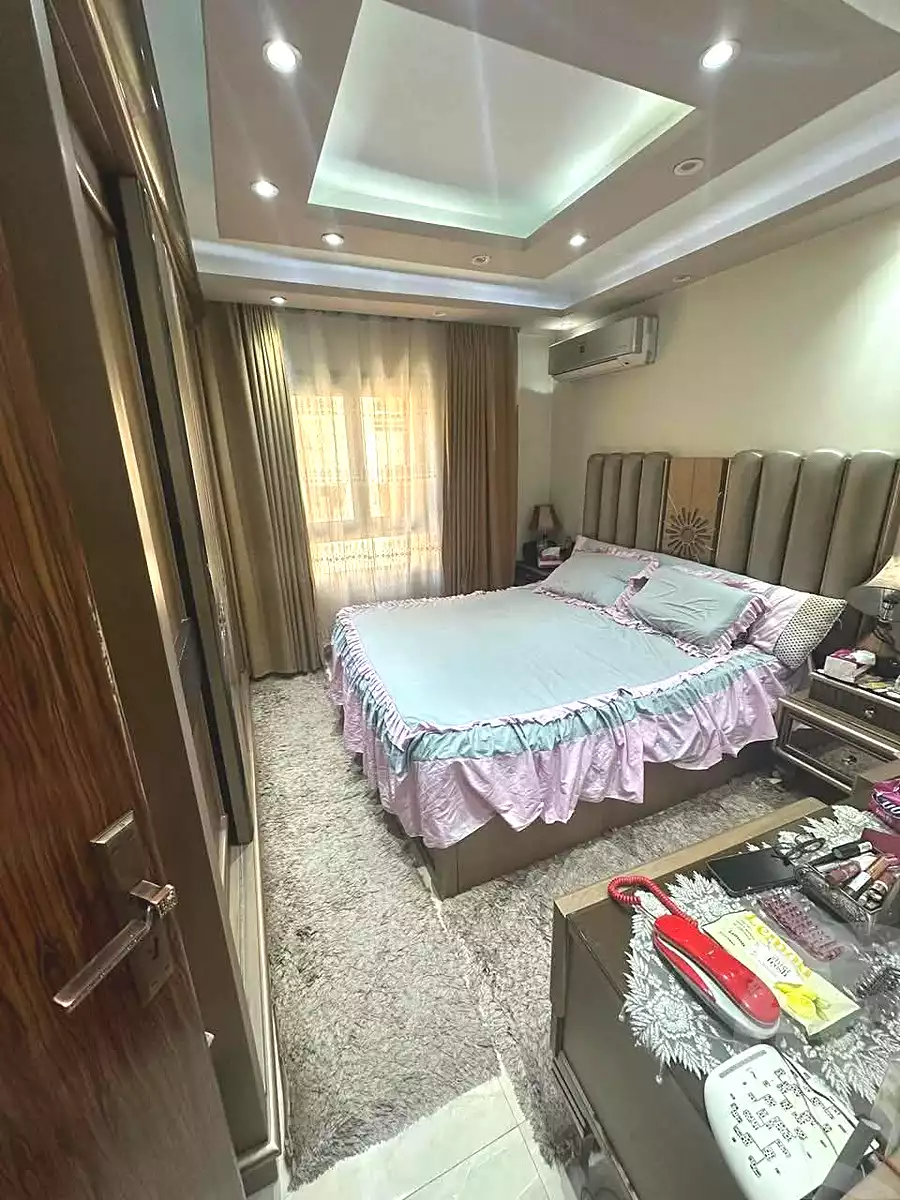 https://aqarmap.com.eg/ar/listing/7262644-for-sale-alexandria-sydy-bshr-sydy-bshr-bhry-mohamed-el-srafi-st.