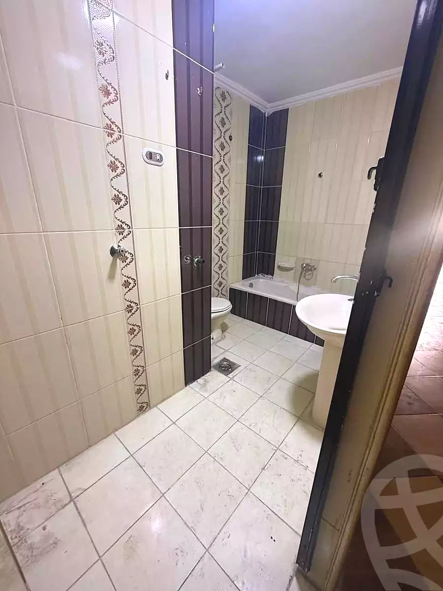 https://aqarmap.com.eg/en/listing/7262651-for-sale-alexandria-sydy-bshr-sydy-bshr-bhry-ibrahim-el-sayed-st