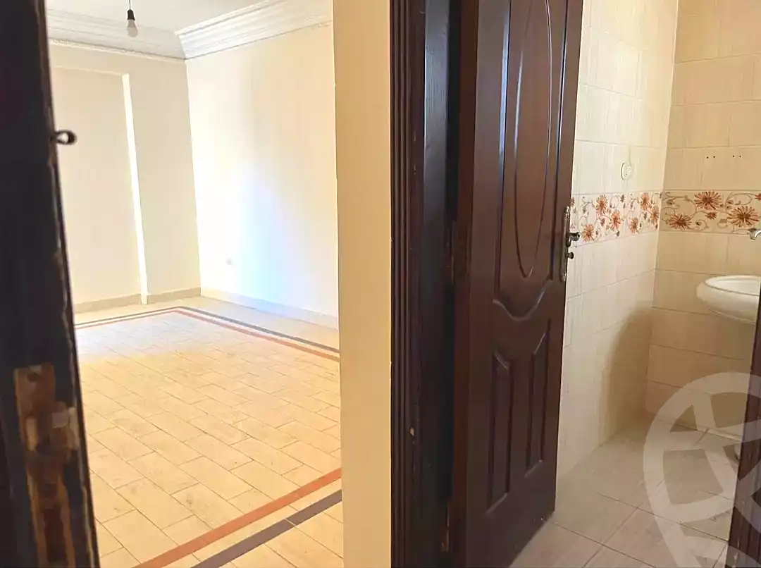 https://aqarmap.com.eg/en/listing/7262779-for-sale-alexandria-ganaklis