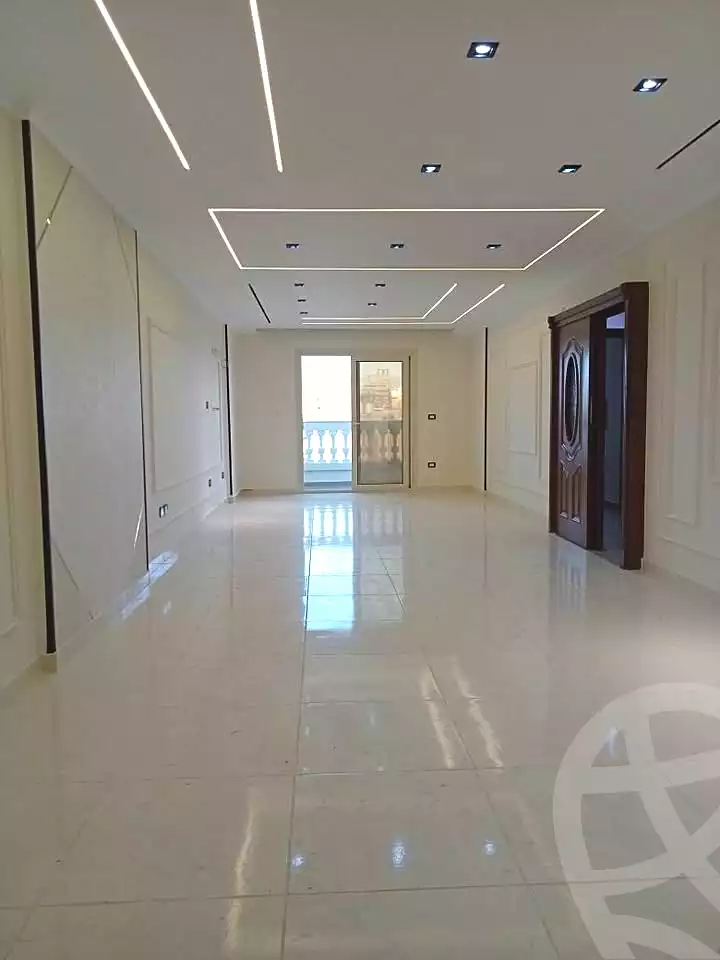https://aqarmap.com.eg/ar/listing/7262829-for-sale-alexandria-tharwat