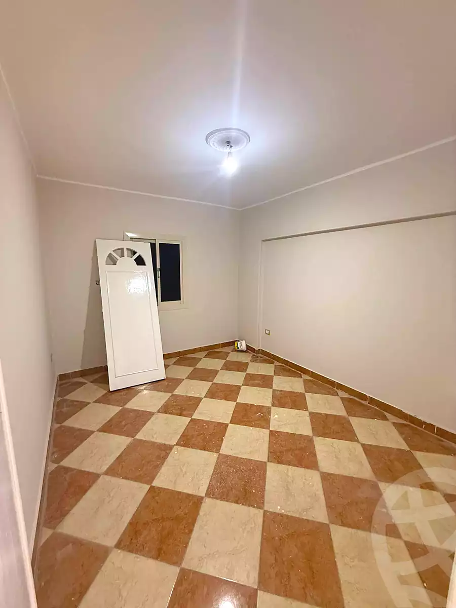 https://aqarmap.com.eg/ar/listing/7263141-for-sale-cairo-helwan-helwan-el-sharkeya-latif-basha-st