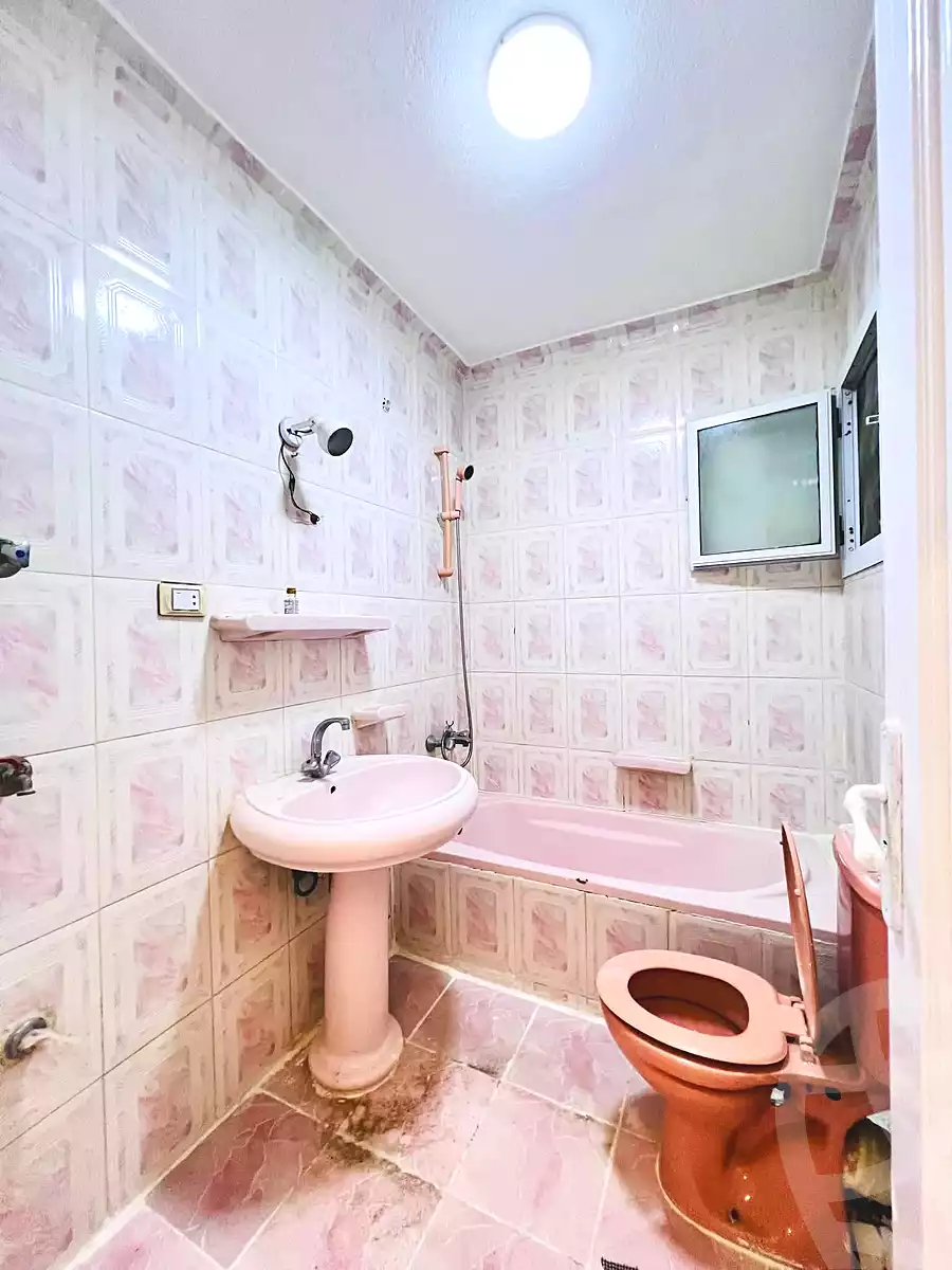 https://aqarmap.com.eg/ar/listing/7263431-for-sale-alexandria-al-agamy-shataa-el-nakheel