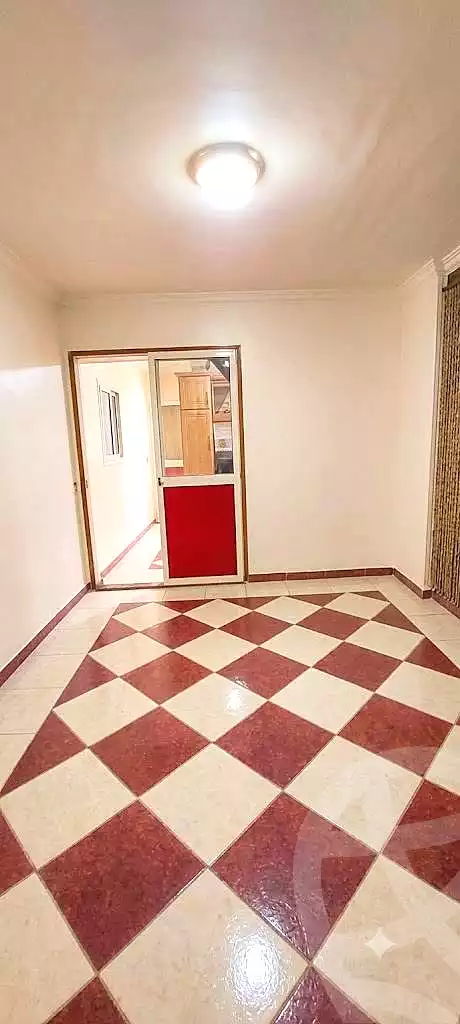 https://aqarmap.com.eg/ar/listing/7263442-for-sale-alexandria-el-asafra-shr-45