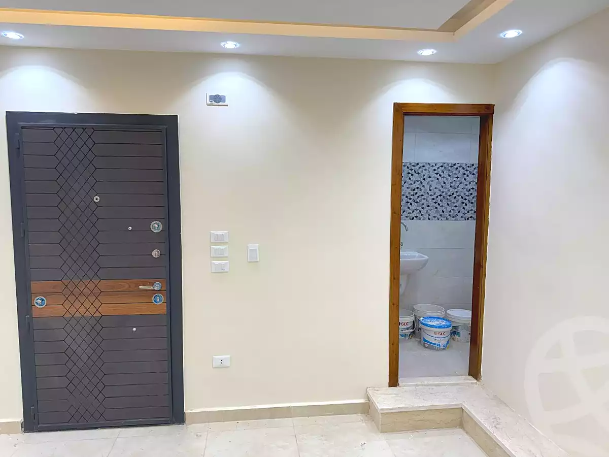 https://aqarmap.com.eg/ar/listing/7263863-for-sale-cairo-6th-of-october-el-ahyaa-neighborhood-3rd-al-hay-al-thalith-st