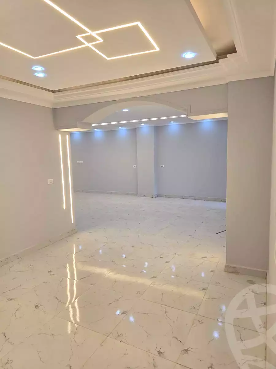 https://aqarmap.com.eg/ar/listing/7263877-for-sale-cairo-6th-of-october-el-ahyaa-neighborhood-2nd-divided-from-al-kafrawei-st