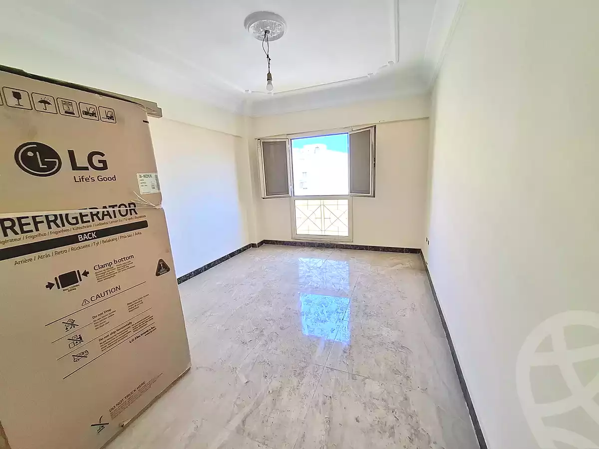 https://aqarmap.com.eg/ar/listing/7263926-for-sale-alexandria-moharram-bey-tryq-qn-lswys