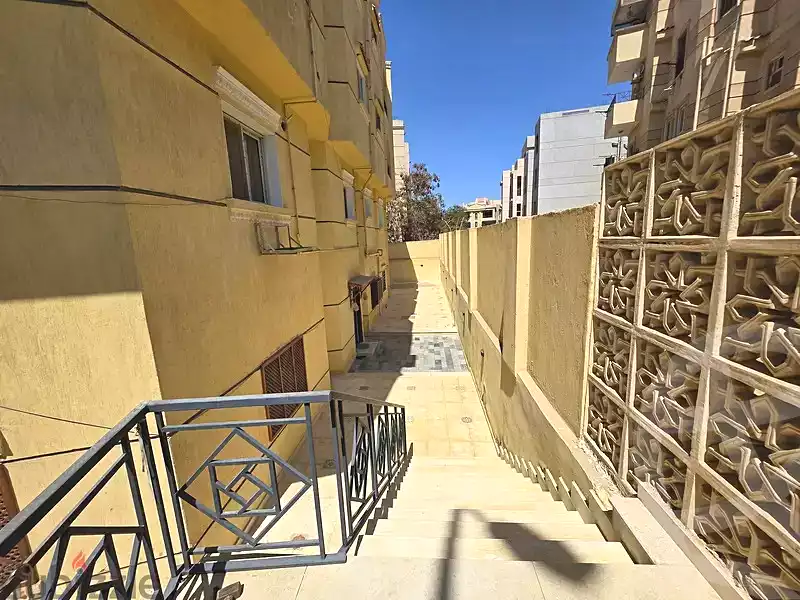 https://aqarmap.com.eg/ar/listing/7264026-for-rent-cairo-el-sheikh-zayed-city-el-hay-elthamen-area-1