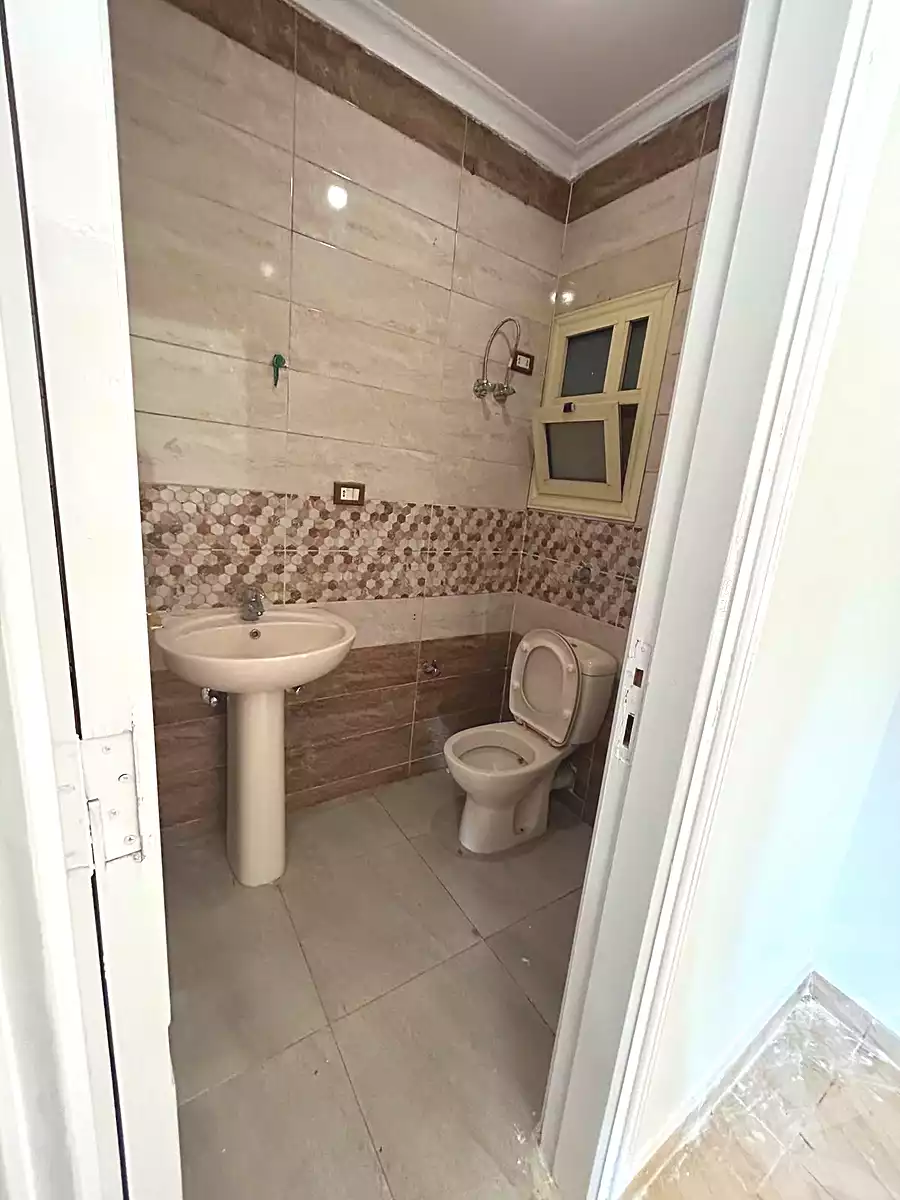 https://aqarmap.com.eg/ar/listing/7264040-for-rent-cairo-el-sheikh-zayed-city-el-hay-elasher-street-100