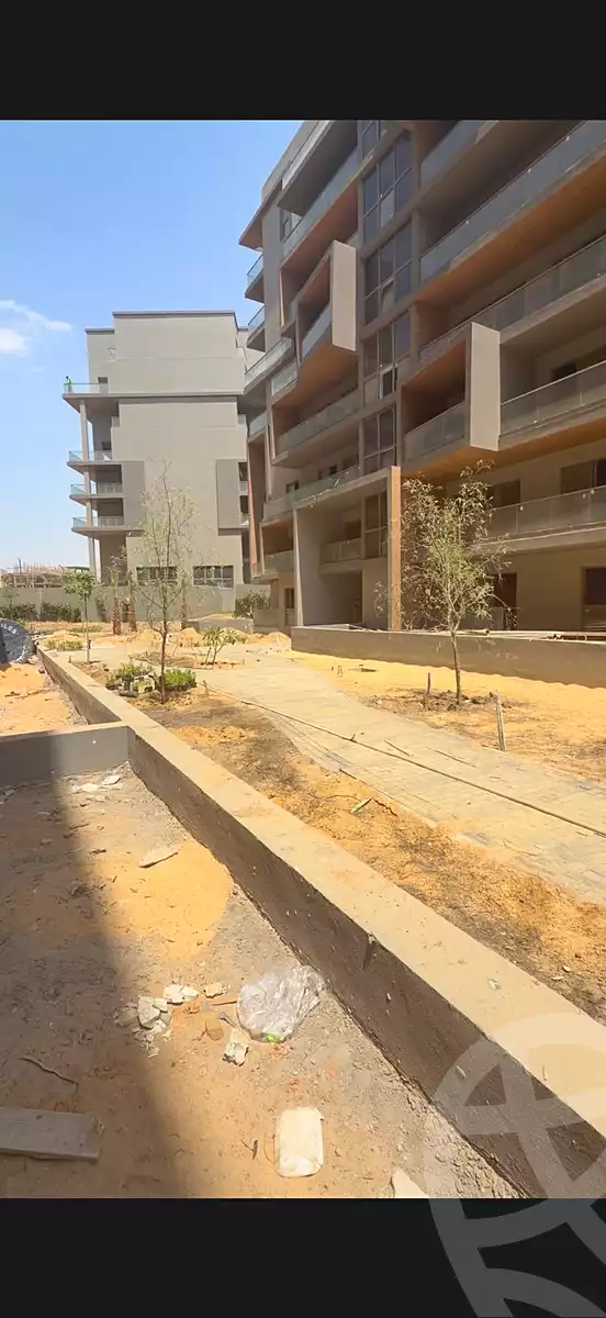 https://aqarmap.com.eg/en/listing/7264610-for-sale-cairo-new-administrative-capital-r7-vinci
