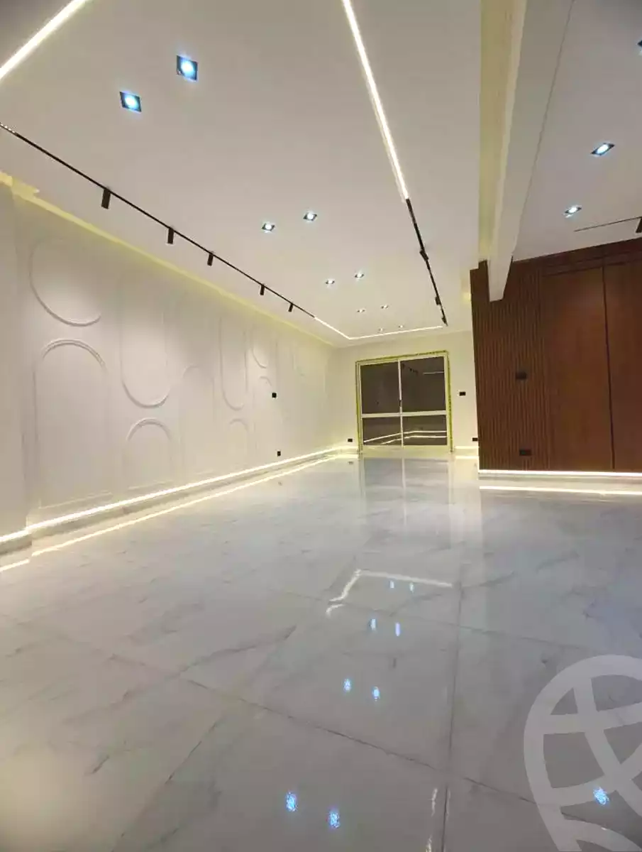 https://aqarmap.com.eg/ar/listing/7262963-for-sale-alexandria-sydy-bshr-shr-mlk-hfny