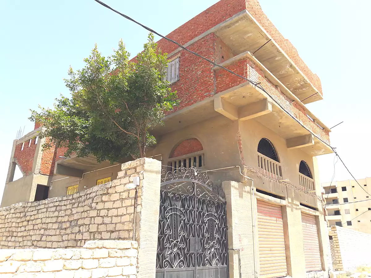 https://aqarmap.com.eg/en/listing/7263695-for-rent-alexandria-al-agamy-bw-ywsf-redbekas-st