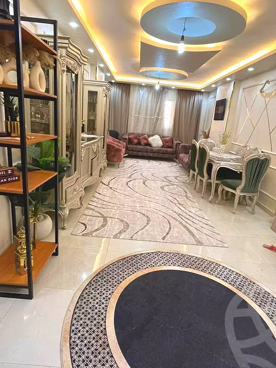 https://aqarmap.com.eg/ar/listing/7265099-for-sale-cairo-el-haram-shareaa-khatem-el-morsalen