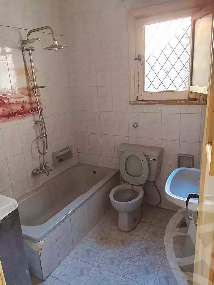 https://aqarmap.com.eg/ar/listing/7265326-for-sale-alexandria-al-agamy-lbytsh-el-hay-st