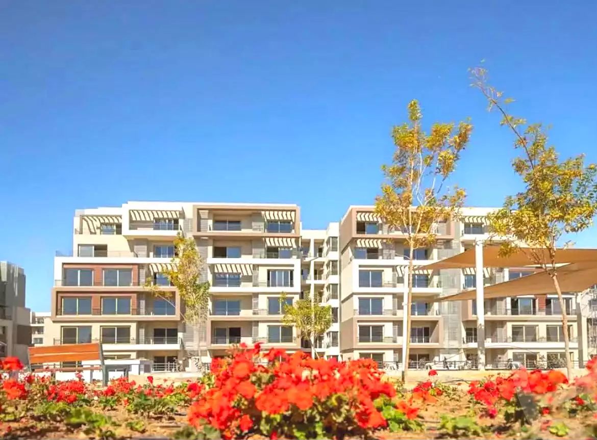 https://aqarmap.com.eg/en/listing/7265483-for-sale-cairo-new-cairo-compounds-blm-hylz-nyw-kyrw