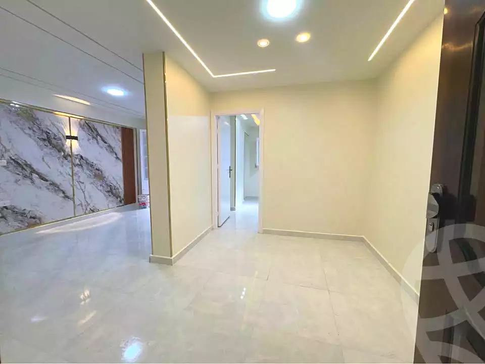 https://aqarmap.com.eg/ar/listing/7265562-for-sale-alexandria-miami-mahmoud-el-isawy-st