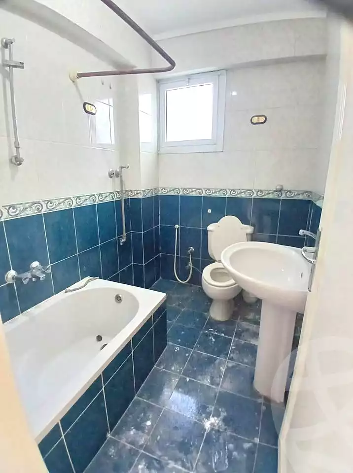 https://aqarmap.com.eg/en/listing/7265629-for-sale-alexandria-al-agamy-el-kilo-21