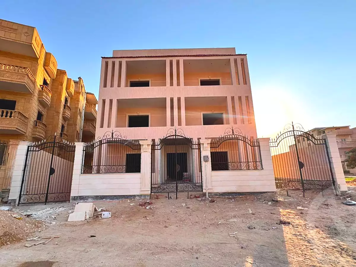 https://aqarmap.com.eg/ar/listing/7267101-for-sale-cairo-el-shorouk-lhy-lthlth-shrq-neighbourhood-2