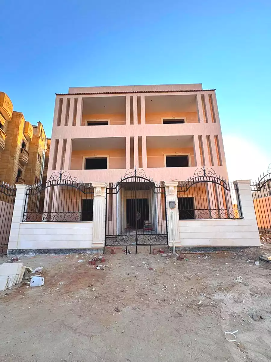https://aqarmap.com.eg/ar/listing/7267141-for-sale-cairo-el-shorouk-lhy-lthlth-shrq-neighbourhood-2