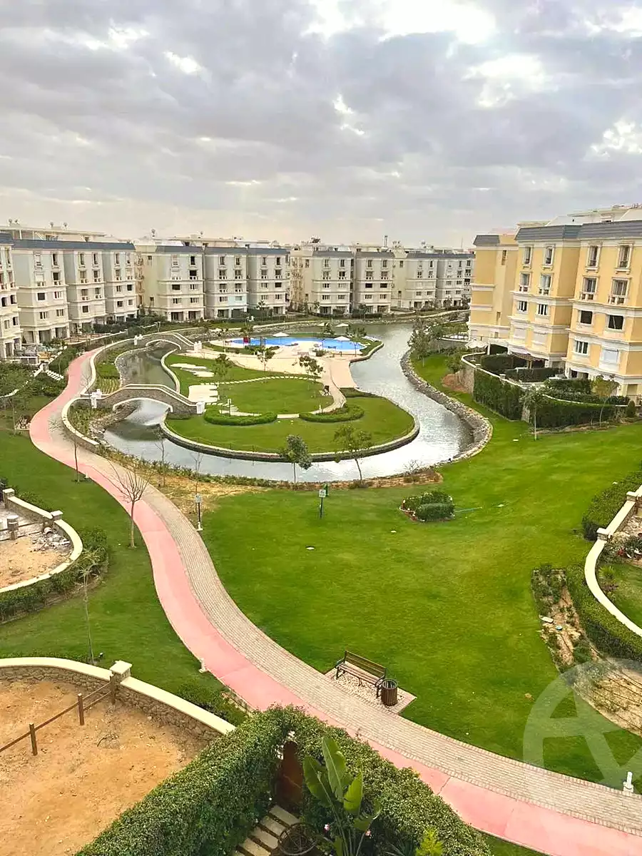 https://aqarmap.com.eg/en/listing/7268003-for-sale-cairo-new-cairo-compounds-mountain-view-hyde-park