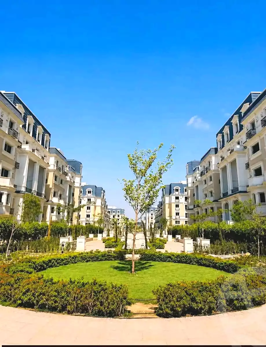 https://aqarmap.com.eg/en/listing/7268029-for-sale-cairo-new-cairo-compounds-mountain-view-hyde-park