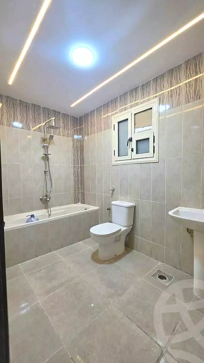 https://aqarmap.com.eg/ar/listing/7268043-for-sale-alexandria-miami-street-57