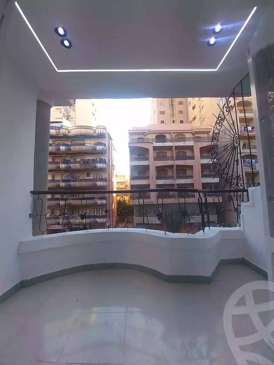 https://aqarmap.com.eg/ar/listing/7268095-for-sale-alexandria-al-agamy-shataa-el-nakheel